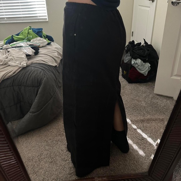 Bershka Black Cargo Skirt - Picture 2 of 2